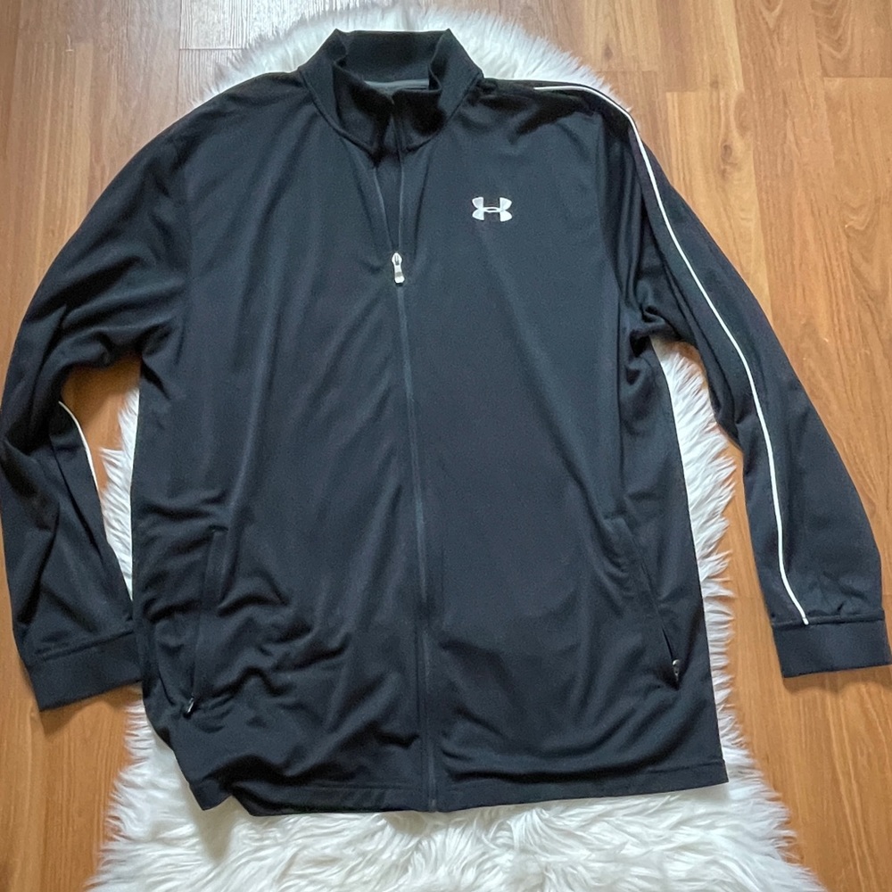 Under Armour Men’s XL Soft Shell Jacket Black Full Zip Windproof